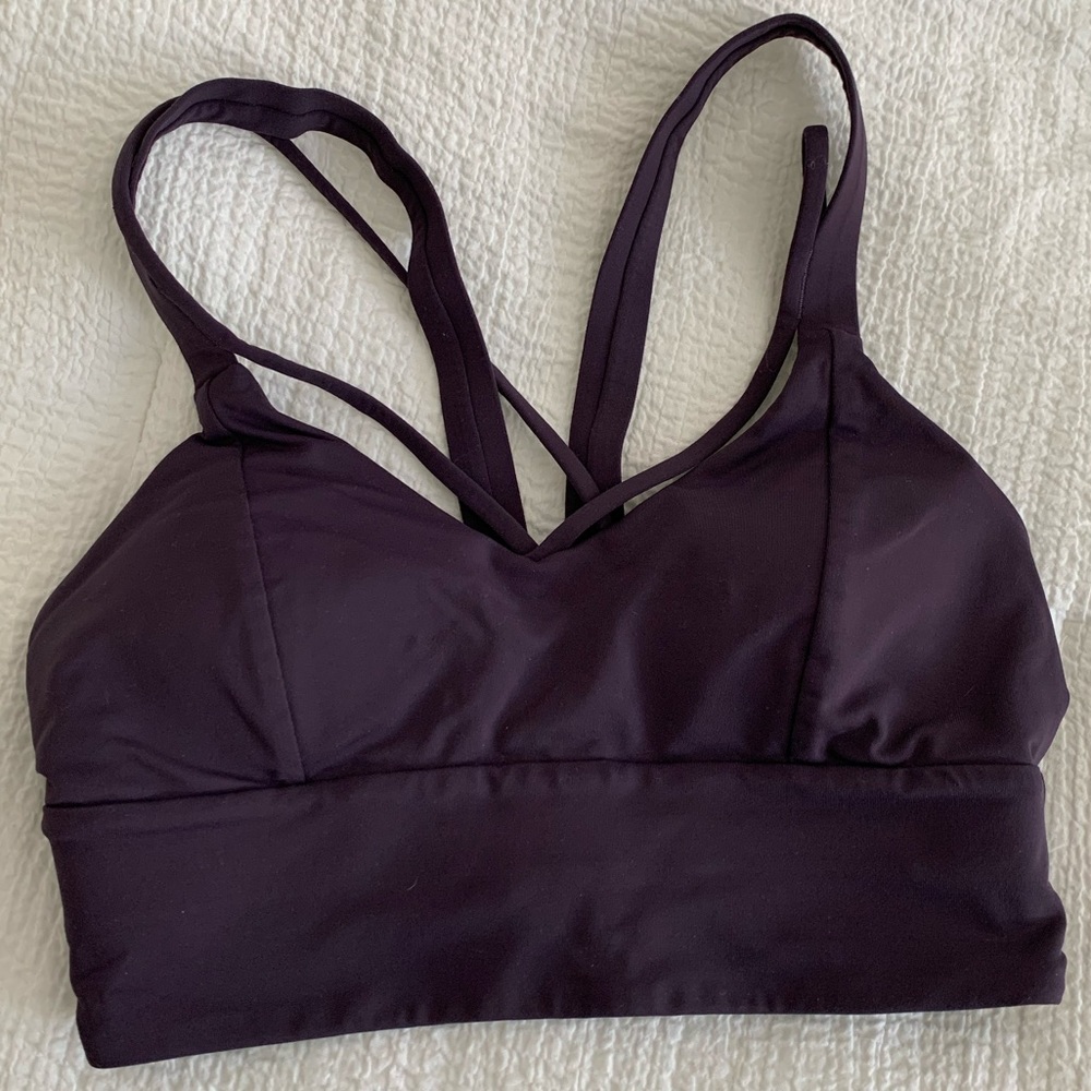 Lululemon sports bra